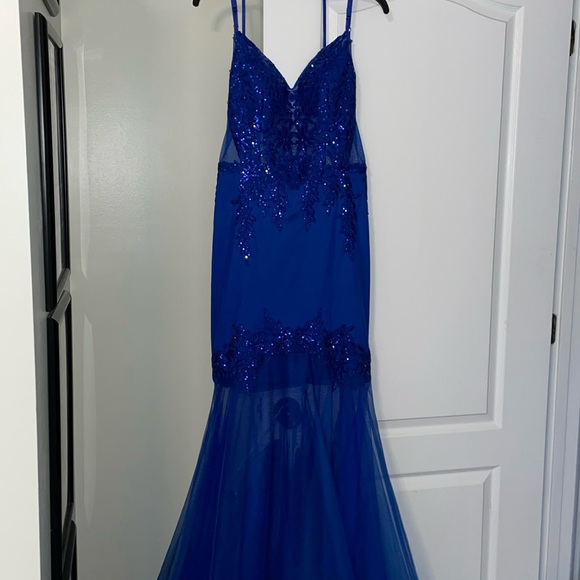 Beautiful Prom Dress - Picture 1 of 7